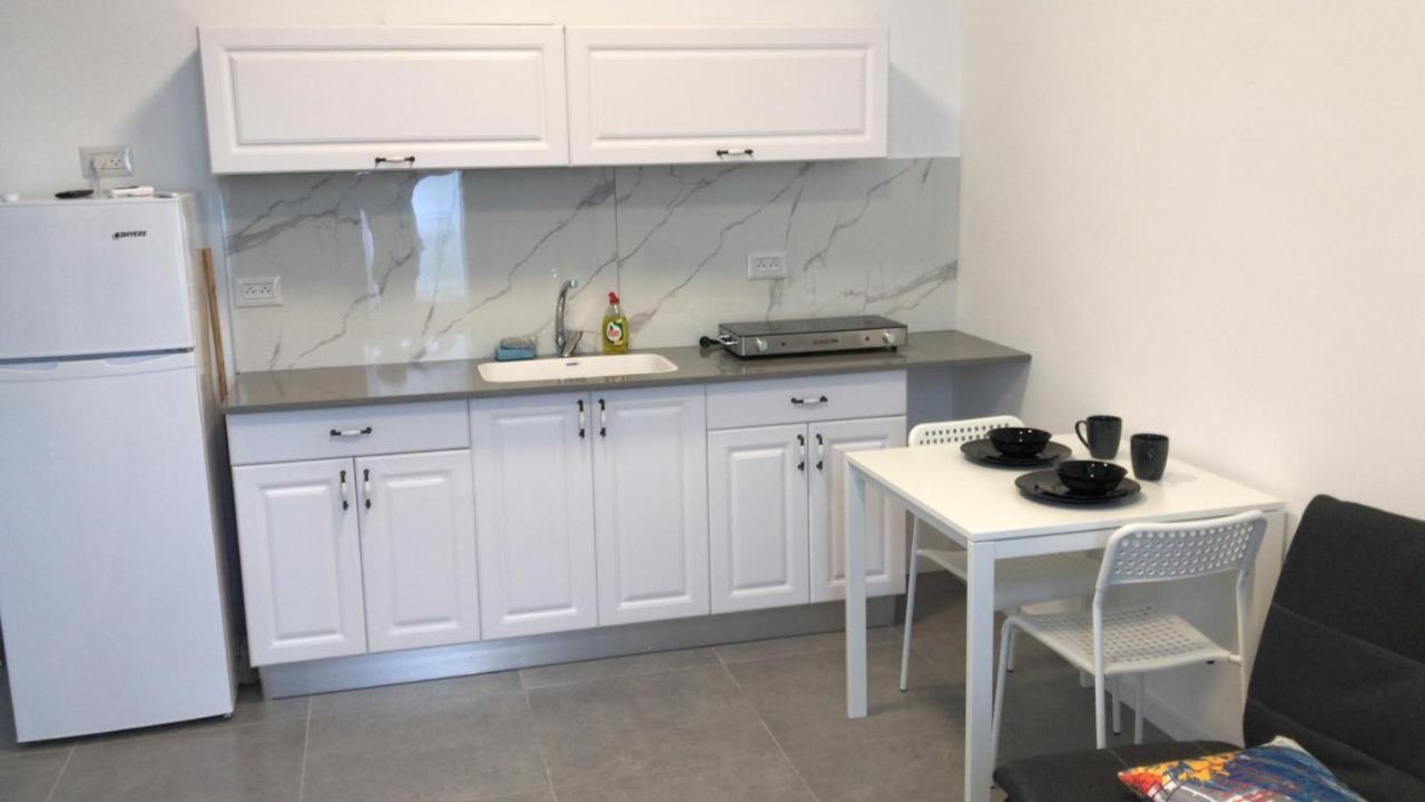 Isramax Low-Cost Apartment Near The Sea. Bat Yam Ngoại thất bức ảnh