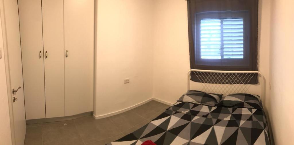 Isramax Low-Cost Apartment Near The Sea. Bat Yam Ngoại thất bức ảnh