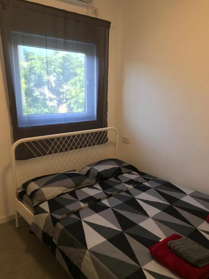 Isramax Low-Cost Apartment Near The Sea. Bat Yam Ngoại thất bức ảnh