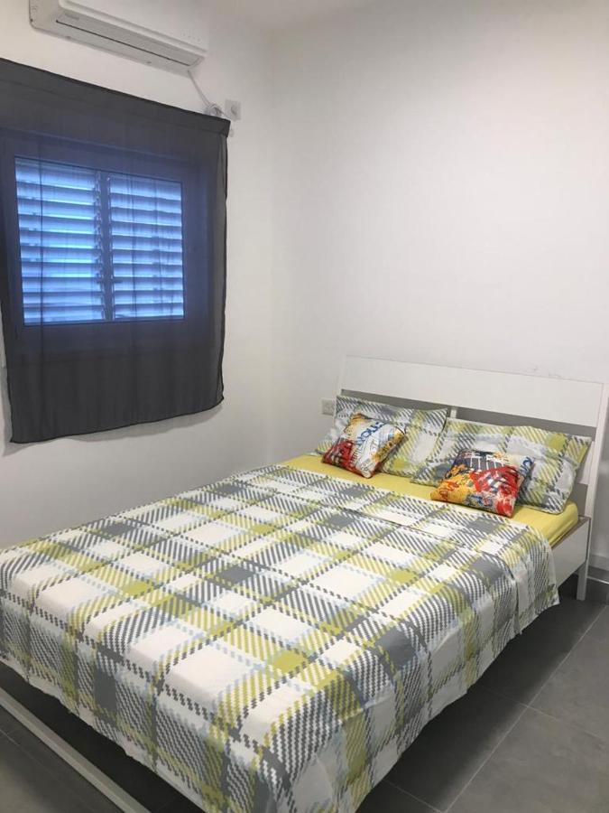 Isramax Low-Cost Apartment Near The Sea. Bat Yam Ngoại thất bức ảnh