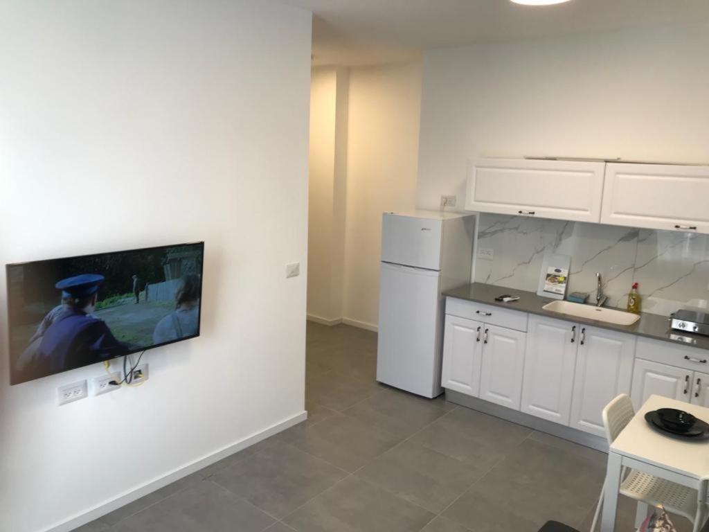 Isramax Low-Cost Apartment Near The Sea. Bat Yam Ngoại thất bức ảnh